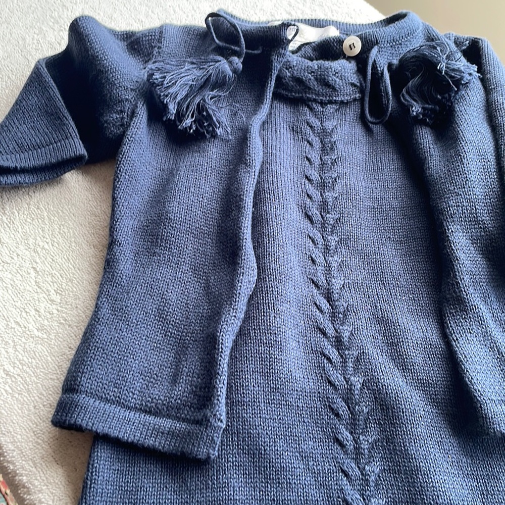 2 pieces dress and matching jacket Size 6-12 months. 💯 cotton. Brand new. Bloom